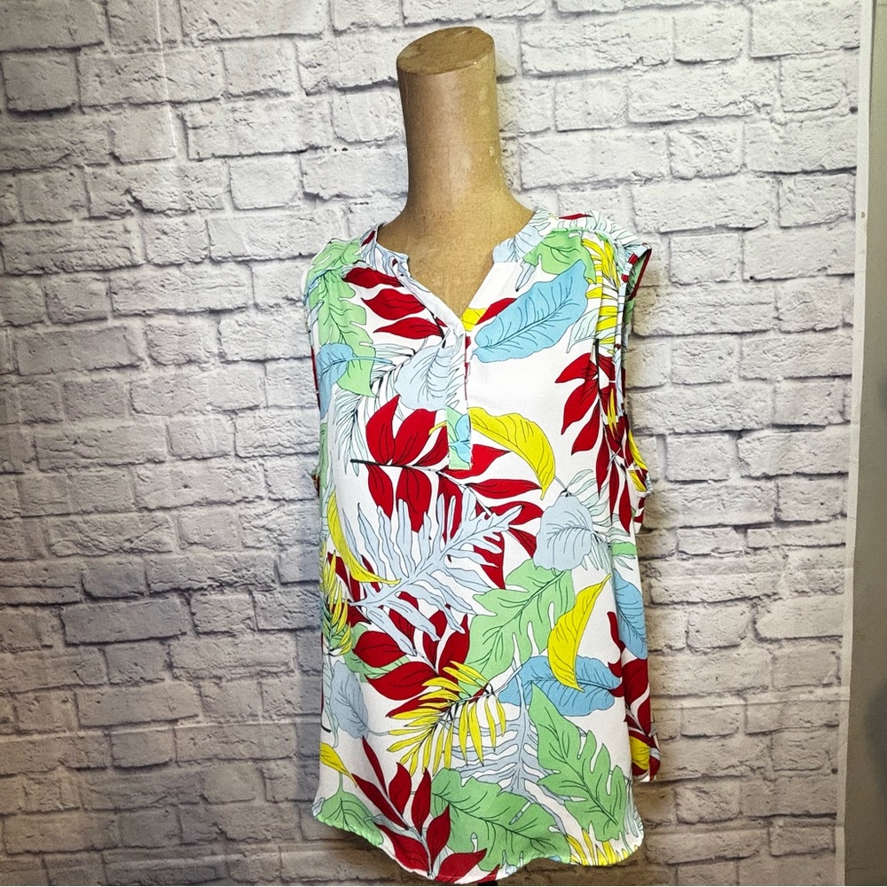 Violet & Claire Multicolor Leaf Print Blouse